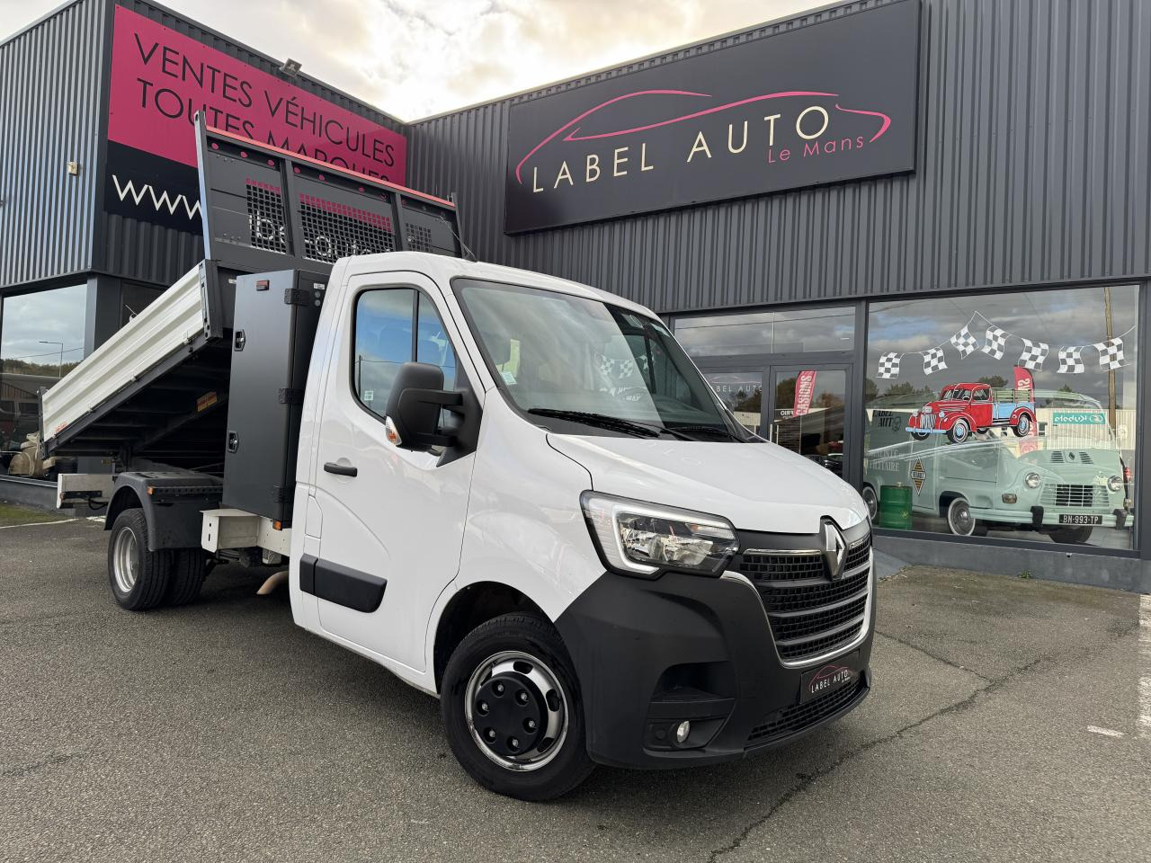 RENAULT MASTER 3T5 BENNE COFFRE RJ 2.3 DCI 145CH PROPULSION - آلات أخرى: صورة 1 RENAULT MASTER 3T5 BENNE COFFRE RJ 2.3 DCI 145CH PROPULSION - آلات أخرى: صورة 1