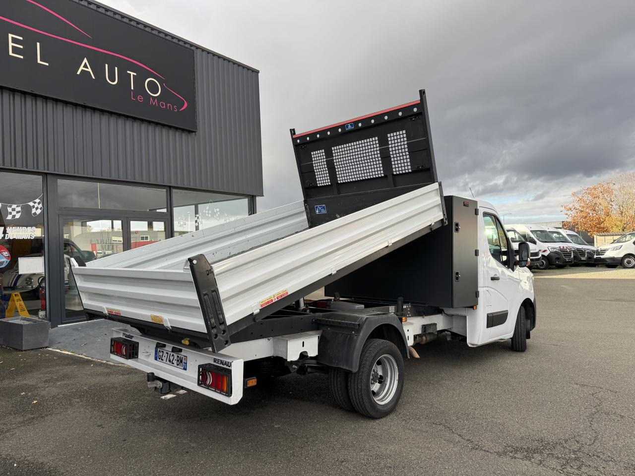 RENAULT MASTER 3T5 BENNE COFFRE RJ 2.3 DCI 145CH PROPULSION - آلات أخرى: صورة 4 RENAULT MASTER 3T5 BENNE COFFRE RJ 2.3 DCI 145CH PROPULSION - آلات أخرى: صورة 4