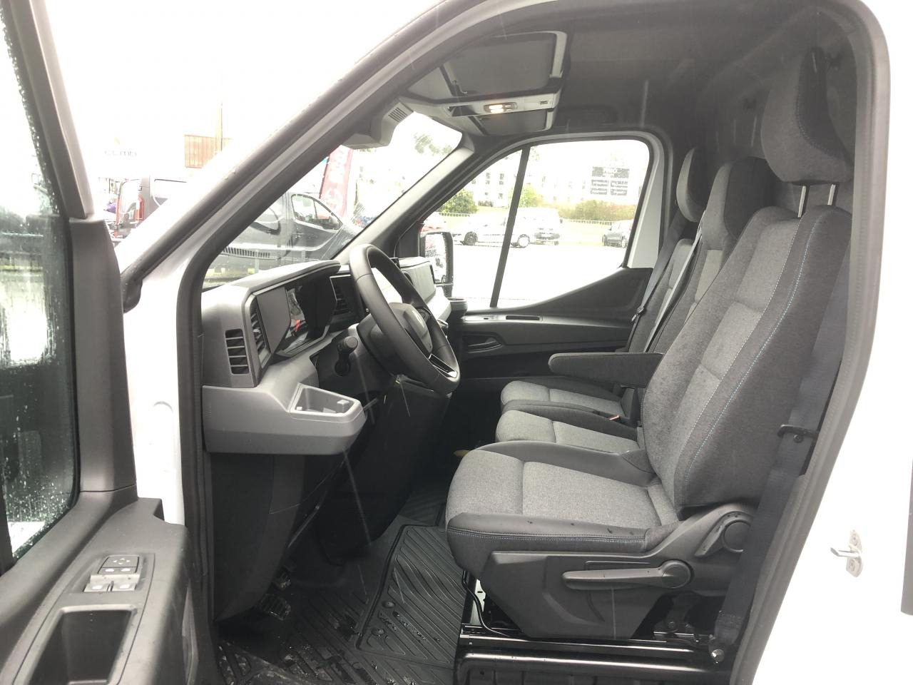 RENAULT Master Advance 3t3 L2H2 2.0 Blue dCi - 130 2025 IV FOURGON Fourgon L2H2 Traction - فان: صورة 5 RENAULT Master Advance 3t3 L2H2 2.0 Blue dCi - 130 2025 IV FOURGON Fourgon L2H2 Traction - فان: صورة 5