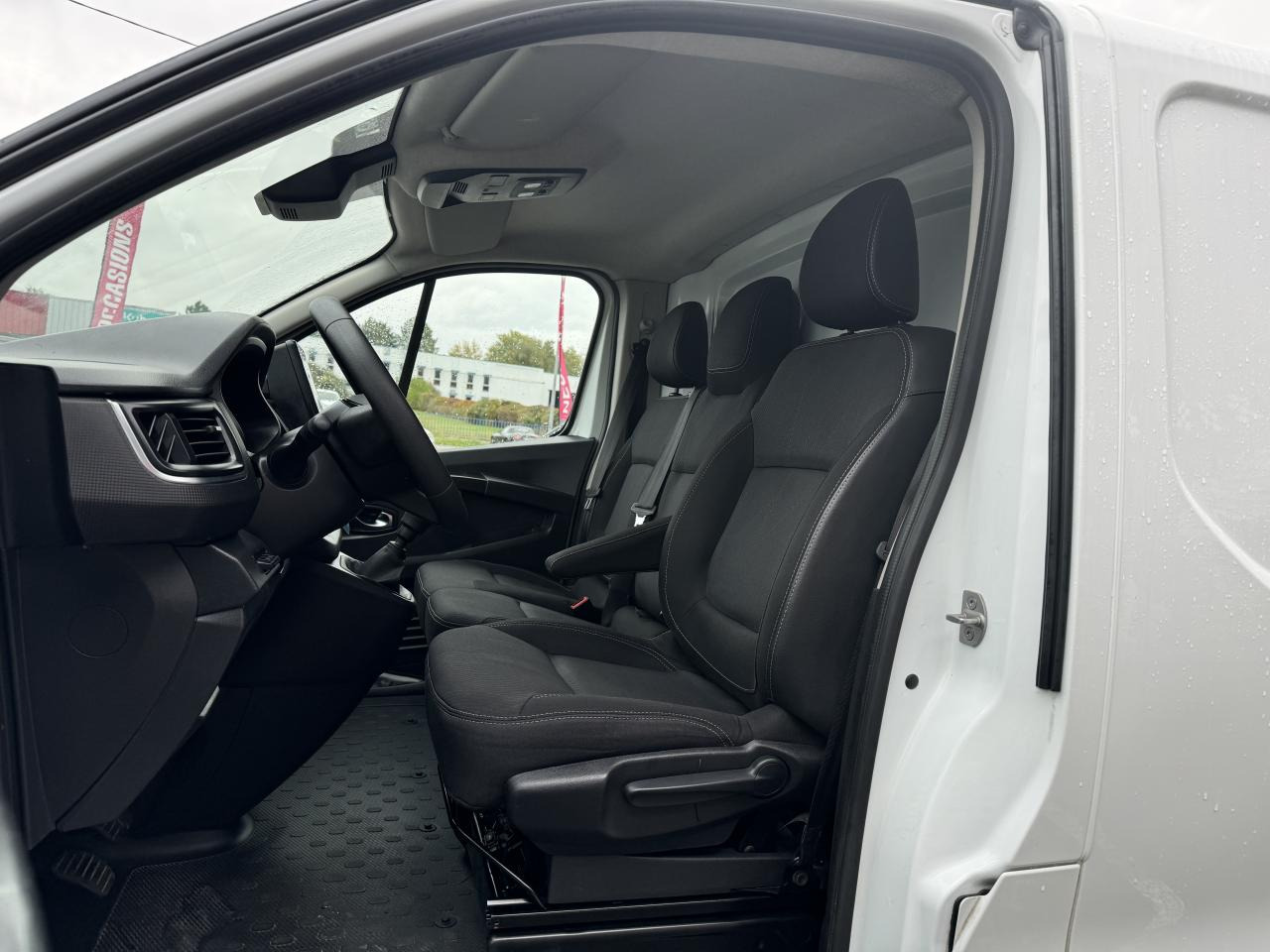 RENAULT TRAFIC L1H1 2.0 DCI 110CH FRIGORIFIQUE - فان: صورة 4 RENAULT TRAFIC L1H1 2.0 DCI 110CH FRIGORIFIQUE - فان: صورة 4