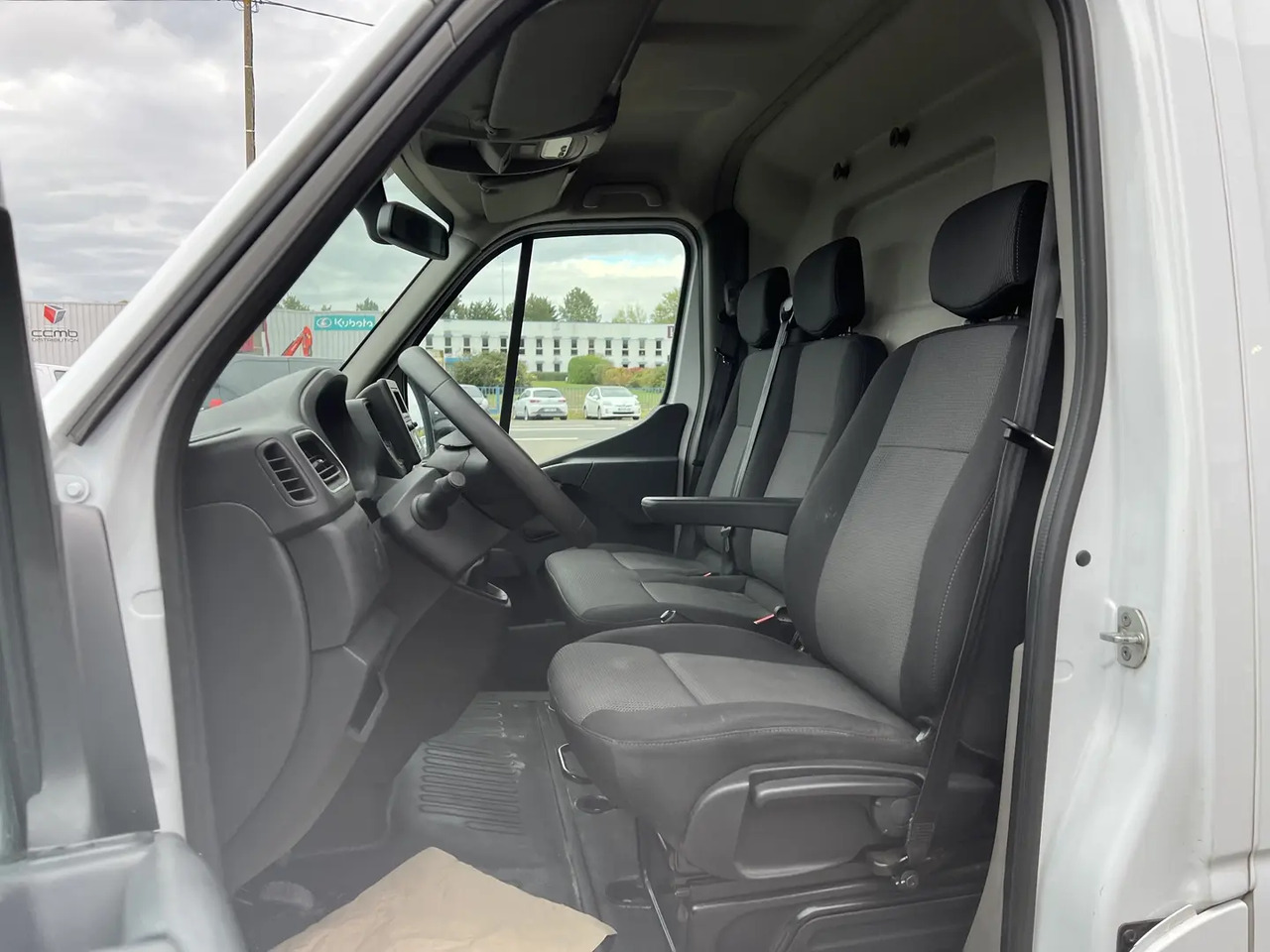 Renault Master F3300 L2H2 2.3 BLUE DCI 135CH CONFORT EURO6 - آلات أخرى: صورة 4 Renault Master F3300 L2H2 2.3 BLUE DCI 135CH CONFORT EURO6 - آلات أخرى: صورة 4