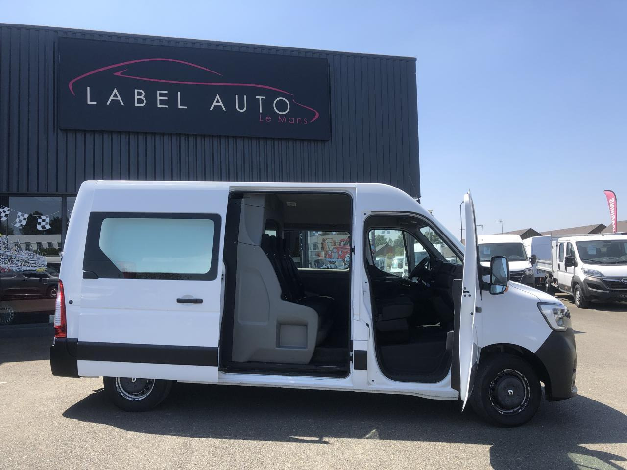 Renault Master F3300 L2H2 2.3 DCI 135CH CABINE APPROFONDIE CONFORT 7 PLACES - الشاحنات الصغيرة كابينة مزدوجة: صورة 2 Renault Master F3300 L2H2 2.3 DCI 135CH CABINE APPROFONDIE CONFORT 7 PLACES - الشاحنات الصغيرة كابينة مزدوجة: صورة 2