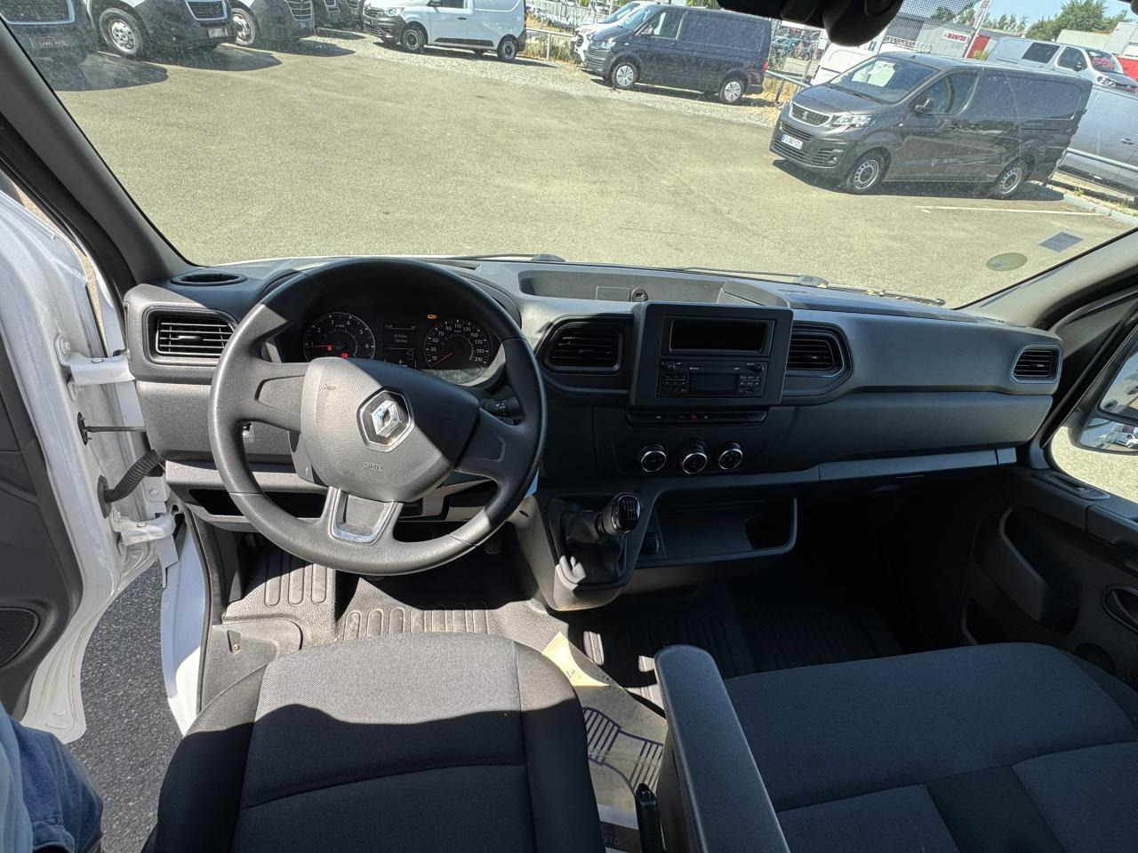 Renault Master F3500 L3H2 2.3 DCI 135CH CONFORT EURO6 - فان: صورة 3 Renault Master F3500 L3H2 2.3 DCI 135CH CONFORT EURO6 - فان: صورة 3