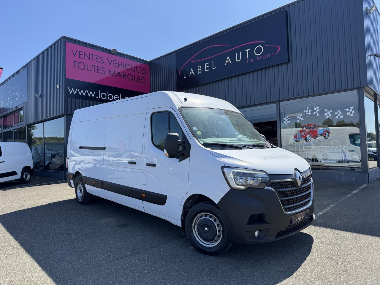 Renault Master F3500 L3H2 2.3 DCI 135CH CONFORT EURO6 - فان: صورة 1 Renault Master F3500 L3H2 2.3 DCI 135CH CONFORT EURO6 - فان: صورة 1