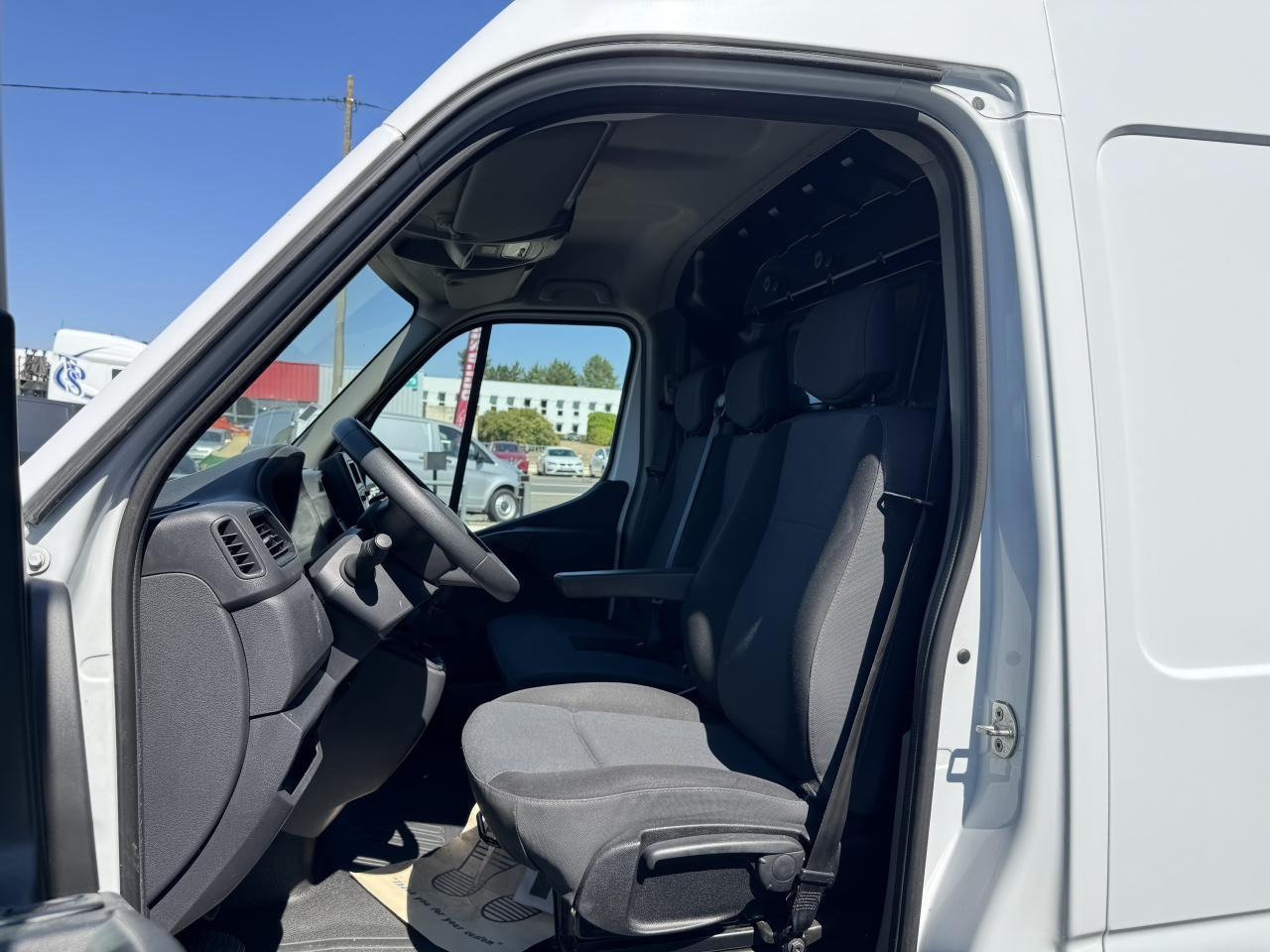 Renault Master F3500 L3H2 2.3 DCI 135CH CONFORT EURO6 - فان: صورة 4 Renault Master F3500 L3H2 2.3 DCI 135CH CONFORT EURO6 - فان: صورة 4