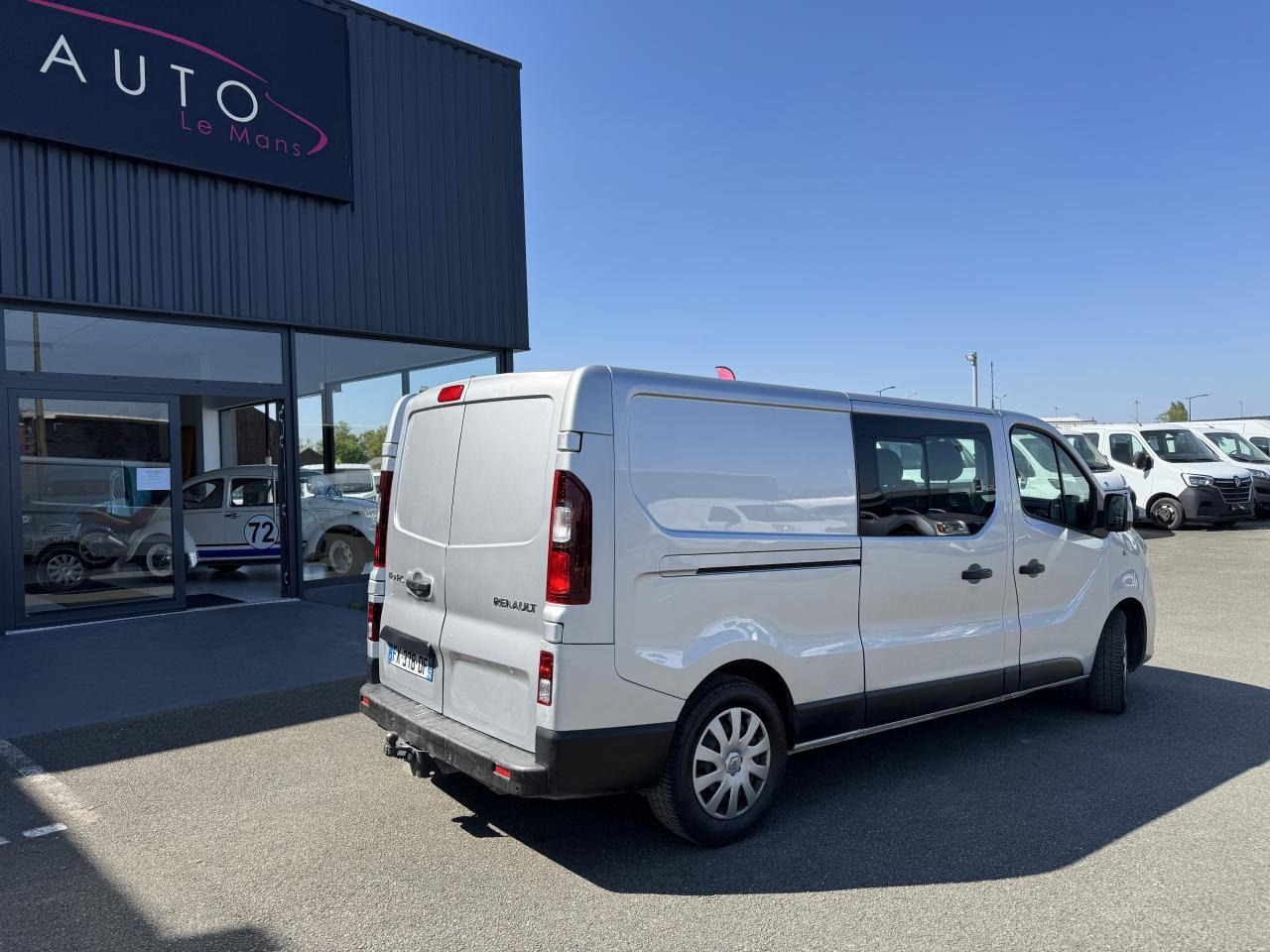 Renault Trafic L2H1 2.0 DCI 145CH CABINE APPROFONDIE 6 PLACES CONFORT EDC - الشاحنات الصغيرة كابينة مزدوجة: صورة 3 Renault Trafic L2H1 2.0 DCI 145CH CABINE APPROFONDIE 6 PLACES CONFORT EDC - الشاحنات الصغيرة كابينة مزدوجة: صورة 3