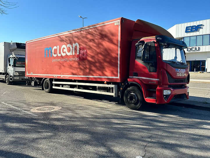 Iveco Eurocargo 160e25 - شاحنة صندوقية: صورة 2 Iveco Eurocargo 160e25 - شاحنة صندوقية: صورة 2