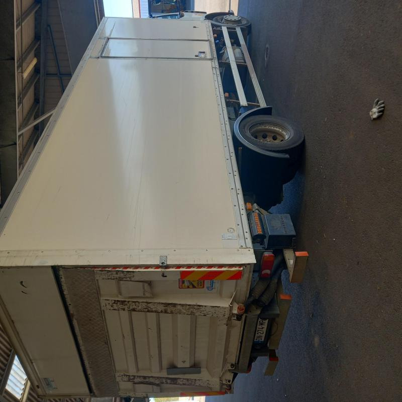 RENAULT MIDLUM 45M3 270 CV - شاحنة صندوقية: صورة 5 RENAULT MIDLUM 45M3 270 CV - شاحنة صندوقية: صورة 5