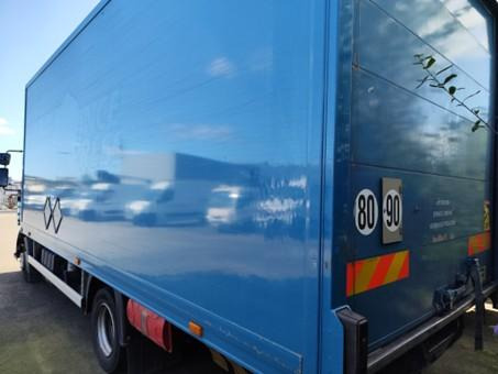Renault D 7.5 LOW P4x2 210E6 Fourgon Polyfond avec hayon Repliable - شاحنة صندوقية: صورة 3 Renault D 7.5 LOW P4x2 210E6 Fourgon Polyfond avec hayon Repliable - شاحنة صندوقية: صورة 3