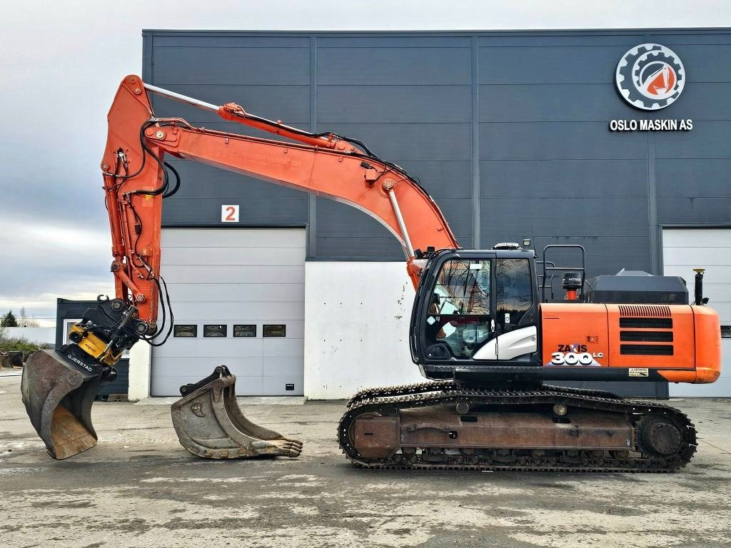 Hitachi ZX 300 LC-6 - حفار زاحف: صورة 3 Hitachi ZX 300 LC-6 - حفار زاحف: صورة 3