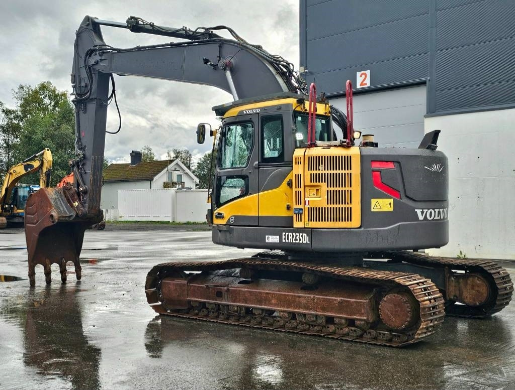 Volvo ECR235 DL - حفار زاحف: صورة 3 Volvo ECR235 DL - حفار زاحف: صورة 3
