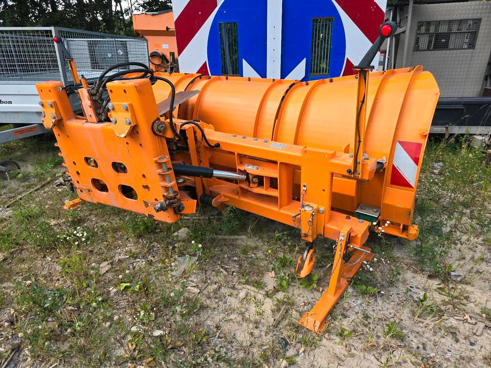 Bucher Schneepflug Ramox 300 NGR Schneeschieber Schneeschild Winterdienst Räumschild passend für Unimog 405/10 405/12 UGE UGN U300 U 300 400 500 - كاسحة ثلوج: صورة 4 Bucher Schneepflug Ramox 300 NGR Schneeschieber Schneeschild Winterdienst Räumschild passend für Unimog 405/10 405/12 UGE UGN U300 U 300 400 500 - كاسحة ثلوج: صورة 4