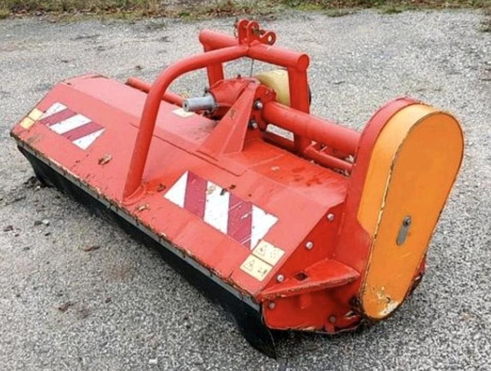 Dücker PMK21 2017 Frontmulchgerät Mulcher Mulchgerät Traktor - التقطيع جزازة: صورة 2 Dücker PMK21 2017 Frontmulchgerät Mulcher Mulchgerät Traktor - التقطيع جزازة: صورة 2