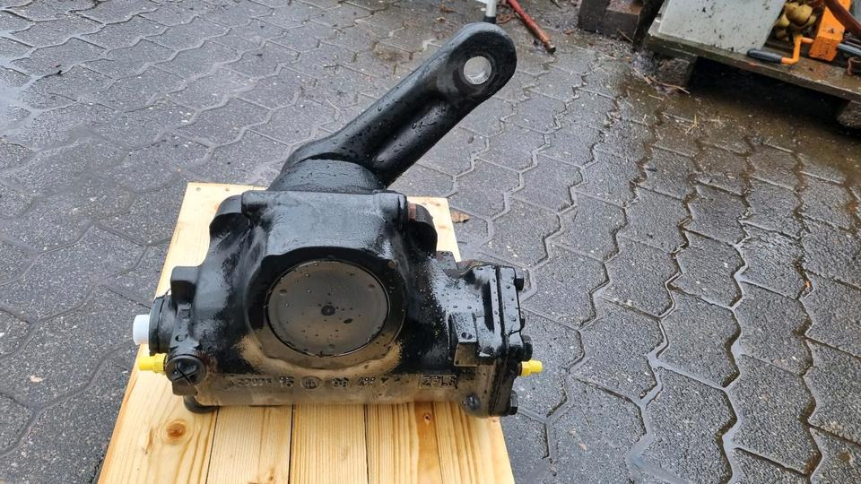 Lenkgetriebe Unimog 405 U423 Servolenkung 430 427 429 527 530 Mercedes Benz - دودة دركسون - سيارة خدمات/ سيارة خاصة: صورة 1 Lenkgetriebe Unimog 405 U423 Servolenkung 430 427 429 527 530 Mercedes Benz - دودة دركسون - سيارة خدمات/ سيارة خاصة: صورة 1
