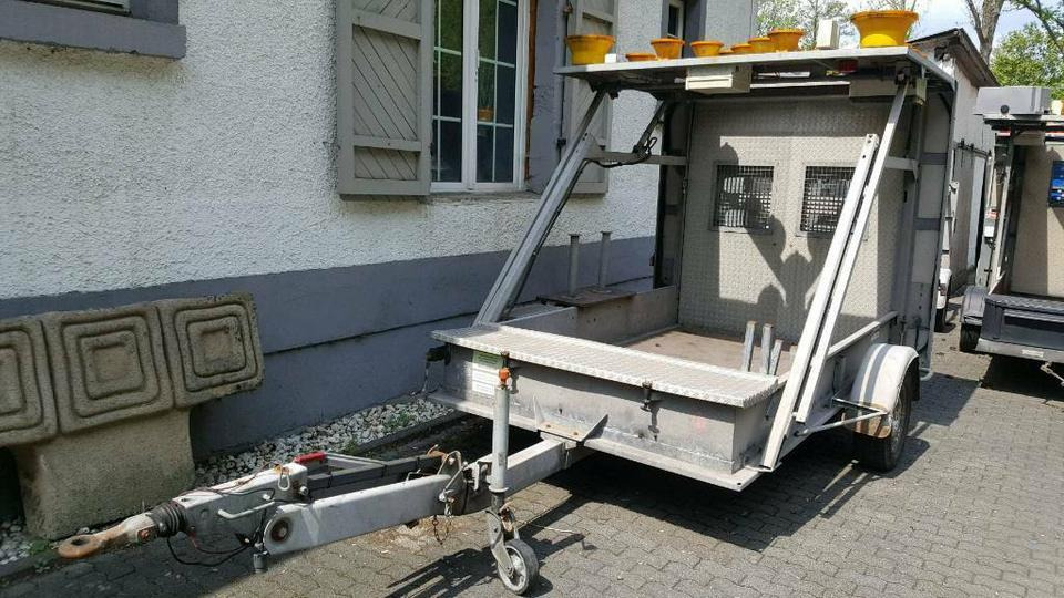 Mersch Absperrtafel mit Funkwarnmeldeanlage vz 616 615 nissen - مقطورة: صورة 2 Mersch Absperrtafel mit Funkwarnmeldeanlage vz 616 615 nissen - مقطورة: صورة 2