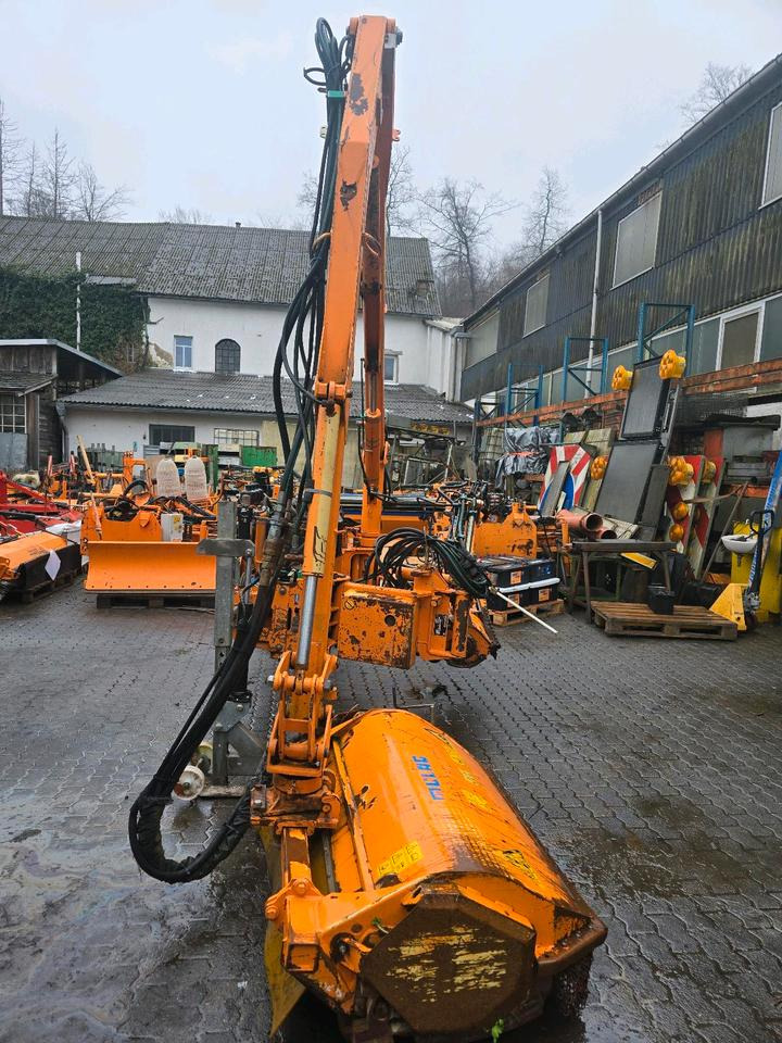 Mulag MKM 700 Böschungsmäher Böschungsmulcher FME für Unimog 405 U300 400 500 423 427 430 530 Dücker - جزازة رافعة: صورة 3 Mulag MKM 700 Böschungsmäher Böschungsmulcher FME für Unimog 405 U300 400 500 423 427 430 530 Dücker - جزازة رافعة: صورة 3