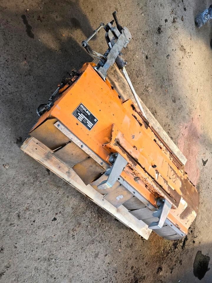 Mulag RMK 1200 BJ. 2015 Randstreifenmäher Böschungsmäher Böschungsmulcher für FME 600 700 MKM FMK Unimog 405 424 427 U 300 400 500 430 - جزازة حافة: صورة 2 Mulag RMK 1200 BJ. 2015 Randstreifenmäher Böschungsmäher Böschungsmulcher für FME 600 700 MKM FMK Unimog 405 424 427 U 300 400 500 430 - جزازة حافة: صورة 2