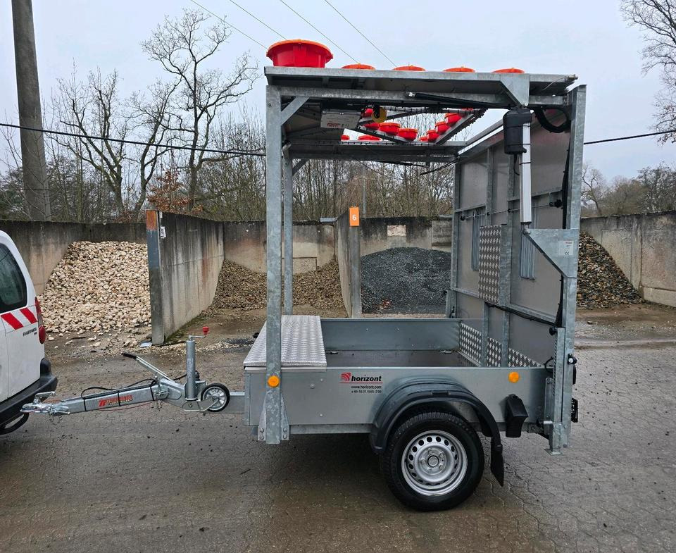 Neue Horizont 2024 FAT LED Absperrtafel VZ616 Verkehrssicherungsanhänger Arbis Verkehrsleittafel Verkehrsleitanhänger Horizont GPS Trebbiner - معدات الانشاءات, مقطورة: صورة 3 Neue Horizont 2024 FAT LED Absperrtafel VZ616 Verkehrssicherungsanhänger Arbis Verkehrsleittafel Verkehrsleitanhänger Horizont GPS Trebbiner - معدات الانشاءات, مقطورة: صورة 3