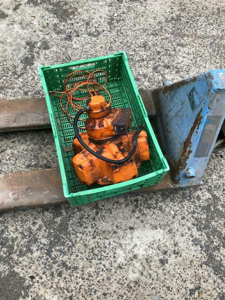 Schneckenantrieb Getriebe Küpper Weisser Salzstreuer Winterdiens - صندوق التروس - سيارة خدمات/ سيارة خاصة: صورة 1 Schneckenantrieb Getriebe Küpper Weisser Salzstreuer Winterdiens - صندوق التروس - سيارة خدمات/ سيارة خاصة: صورة 1