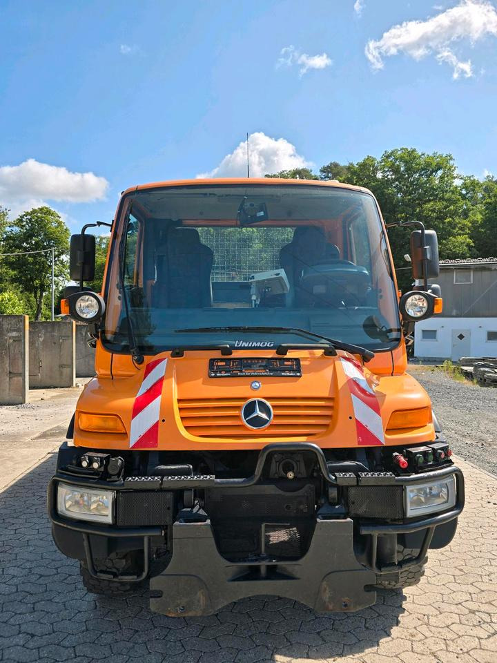 Unimog 405/10 U300 Bluetec 5 Mercedes-Benz U 300 290 400 500 UGE UGN Jotha Absetzkipper Absetzer - جرافة ثلج: صورة 5 Unimog 405/10 U300 Bluetec 5 Mercedes-Benz U 300 290 400 500 UGE UGN Jotha Absetzkipper Absetzer - جرافة ثلج: صورة 5