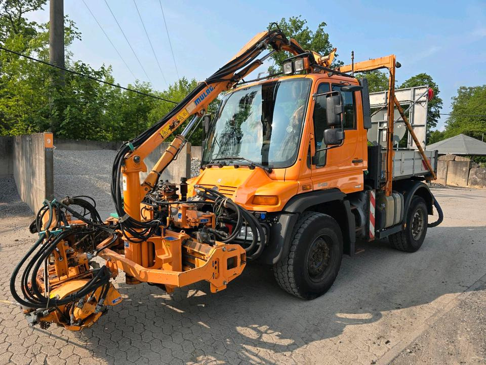 Unimog 405/12 U400 6-Zylinder Mulag Mähausleger MKM 700 UGN UGE 405/10 Mercedes-Benz U 300 500 Böschungsmäher 400 - جرافة ثلج: صورة 1 Unimog 405/12 U400 6-Zylinder Mulag Mähausleger MKM 700 UGN UGE 405/10 Mercedes-Benz U 300 500 Böschungsmäher 400 - جرافة ثلج: صورة 1