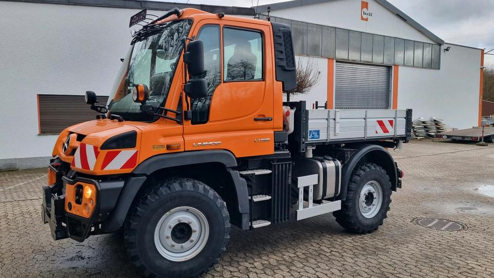 Zu vermieten Unimog 405 U318 423 429 430 Mercedes Benz 318 527 Vermietung - جرافة ثلج: صورة 3 Zu vermieten Unimog 405 U318 423 429 430 Mercedes Benz 318 527 Vermietung - جرافة ثلج: صورة 3