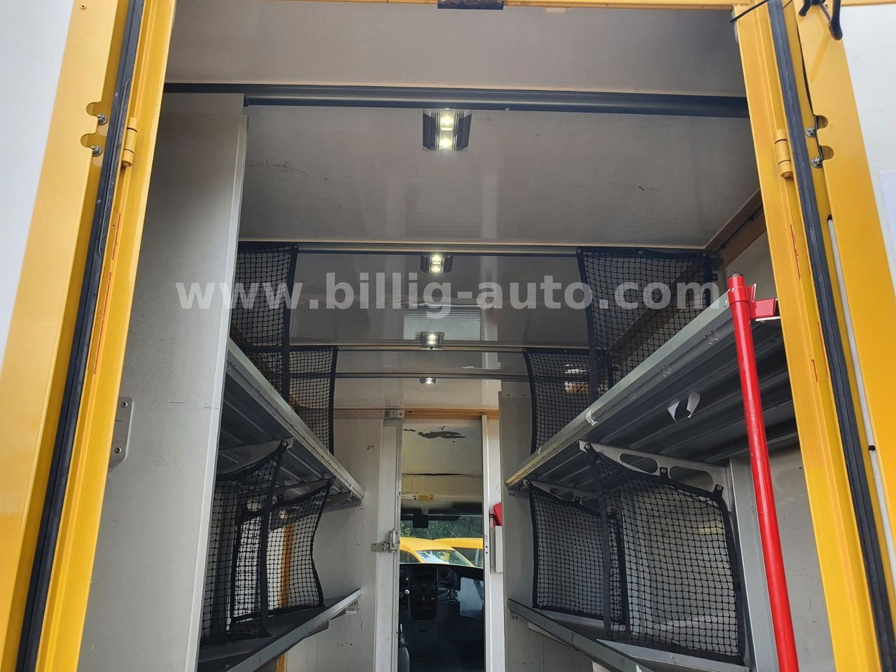 Iveco Daily Koffer Kasten Integralkoffer Automatik - شاحنة بصندوق مغلق: صورة 3 Iveco Daily Koffer Kasten Integralkoffer Automatik - شاحنة بصندوق مغلق: صورة 3