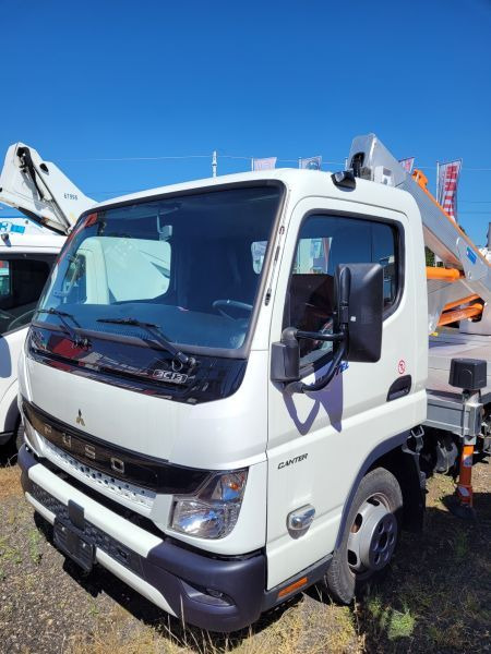Mitsubishi Canter Fuso 3C13 podnośnik koszowy 20 m Multitel MXE200 - منصة محمولة مثبتة على الشاحنة: صورة 1 Mitsubishi Canter Fuso 3C13 podnośnik koszowy 20 m Multitel MXE200 - منصة محمولة مثبتة على الشاحنة: صورة 1