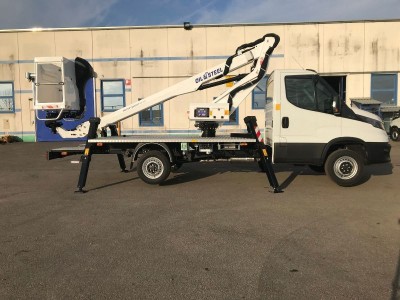 منصة محمولة مثبتة على الشاحنة للبيع Oil&Steel Scorpion 1812 podnośnik koszowy 18 m zamontowany na Iveco Daily: صورة 19 منصة محمولة مثبتة على الشاحنة للبيع Oil&Steel Scorpion 1812 podnośnik koszowy 18 m zamontowany na Iveco Daily: صورة 19