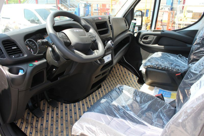 منصة محمولة مثبتة على الشاحنة للبيع Oil&Steel Scorpion 1812 podnośnik koszowy 18 m zamontowany na Iveco Daily: صورة 16 منصة محمولة مثبتة على الشاحنة للبيع Oil&Steel Scorpion 1812 podnośnik koszowy 18 m zamontowany na Iveco Daily: صورة 16