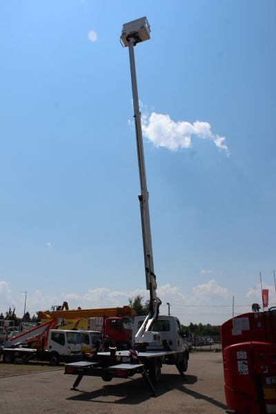 منصة محمولة مثبتة على الشاحنة للبيع Oil&Steel Scorpion 1812 podnośnik koszowy 18 m zamontowany na Iveco Daily: صورة 9 منصة محمولة مثبتة على الشاحنة للبيع Oil&Steel Scorpion 1812 podnośnik koszowy 18 m zamontowany na Iveco Daily: صورة 9