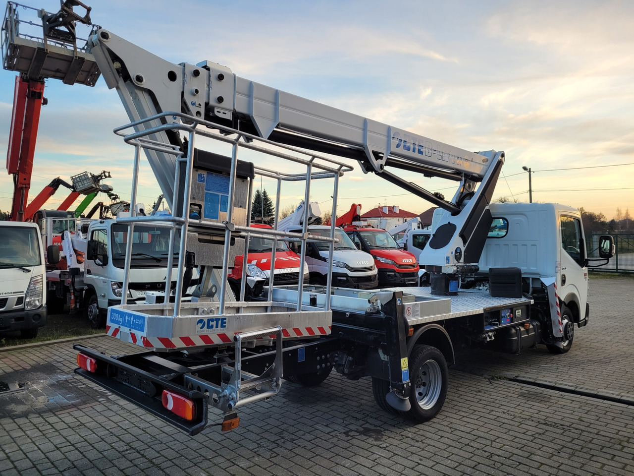 Renault Renault Maxity podnośnik koszowy zwyżka 20 m CTE B-lift 20 JHV - منصة محمولة مثبتة على الشاحنة: صورة 4 Renault Renault Maxity podnośnik koszowy zwyżka 20 m CTE B-lift 20 JHV - منصة محمولة مثبتة على الشاحنة: صورة 4