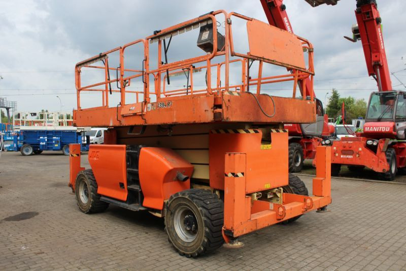 Podnośnik nożycowy 4x4 terenowy 15 m JLG 4394 RT - مرفاع مقصي: صورة 4 Podnośnik nożycowy 4x4 terenowy 15 m JLG 4394 RT - مرفاع مقصي: صورة 4