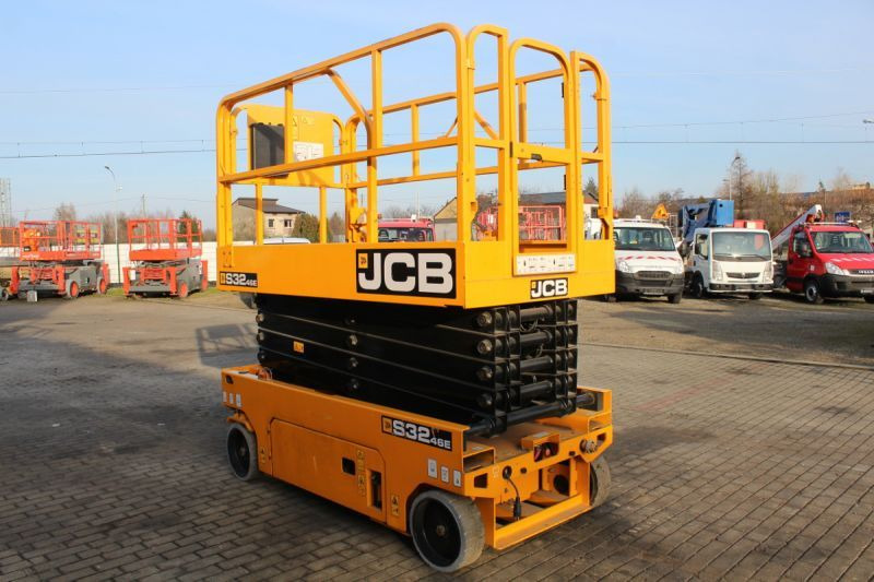 Podnośnik nożycowy elektryczny 12 m JCB S3246E - مرفاع مقصي: صورة 2 Podnośnik nożycowy elektryczny 12 m JCB S3246E - مرفاع مقصي: صورة 2