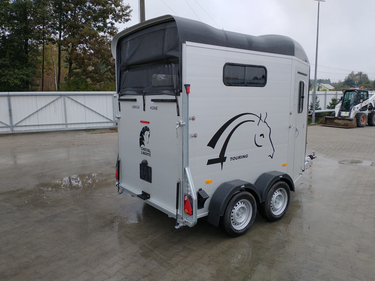 Cheval Liberté Touring Country + Siodlarnia, Debon - عربة نقل خيل: صورة 3 Cheval Liberté Touring Country + Siodlarnia, Debon - عربة نقل خيل: صورة 3