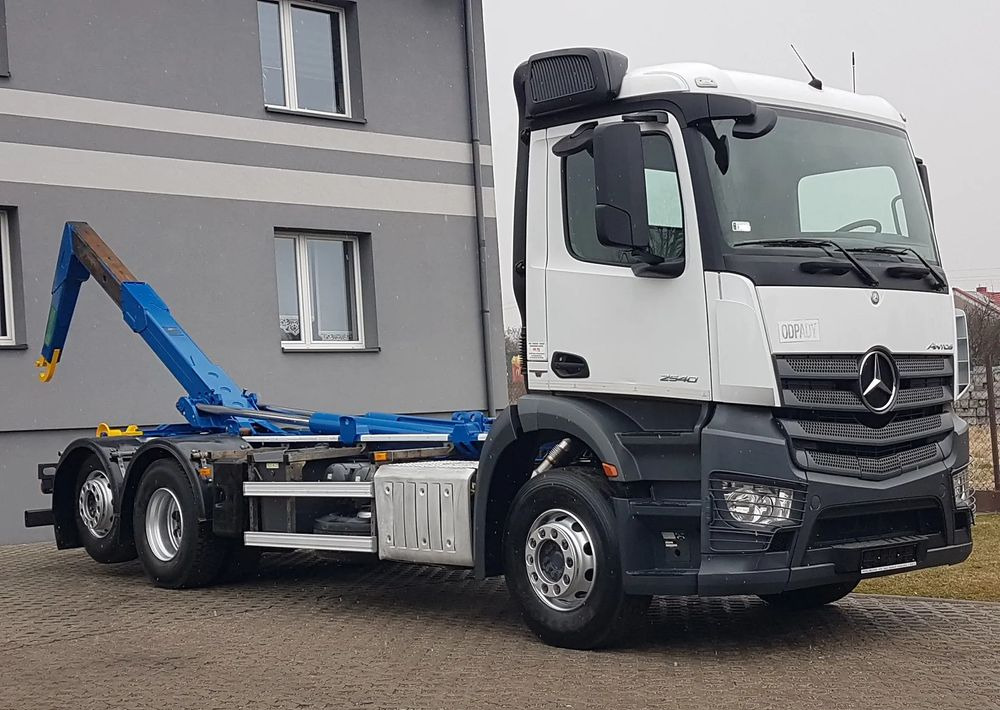 Mercedes-Benz ANTOS ACTROS HAKOWIEC 3 OSIE 6x2 KLIMA HAKOWIEC DO KONTENERÓW - شاحنة برافعة خطافية: صورة 5 Mercedes-Benz ANTOS ACTROS HAKOWIEC 3 OSIE 6x2 KLIMA HAKOWIEC DO KONTENERÓW - شاحنة برافعة خطافية: صورة 5