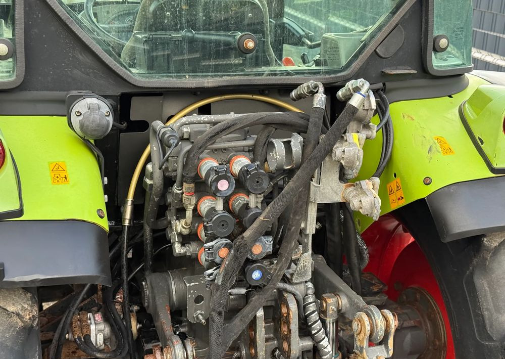 جرار Claas * 240 F NEXOS CLAAS * 4x4 * Sadowniczy * Tur MX F304 * TUZ * Wałek WOM* Ciągnik * Traktor *: صورة 13