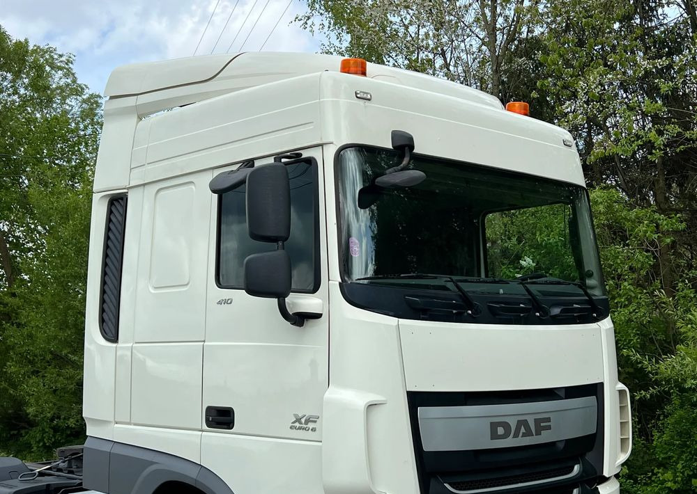 DAF * DAF XF 106 * SPROWADZONY * SUPER STAN CIĄGNIK SIODŁOWY Euro 6 - مقطورة السحب: صورة 3 DAF * DAF XF 106 * SPROWADZONY * SUPER STAN CIĄGNIK SIODŁOWY Euro 6 - مقطورة السحب: صورة 3