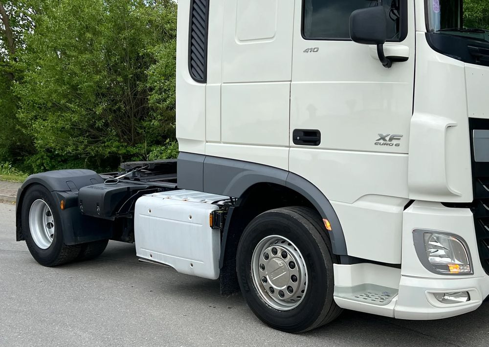 DAF * DAF XF 106 * SPROWADZONY * SUPER STAN CIĄGNIK SIODŁOWY Euro 6 - مقطورة السحب: صورة 4 DAF * DAF XF 106 * SPROWADZONY * SUPER STAN CIĄGNIK SIODŁOWY Euro 6 - مقطورة السحب: صورة 4