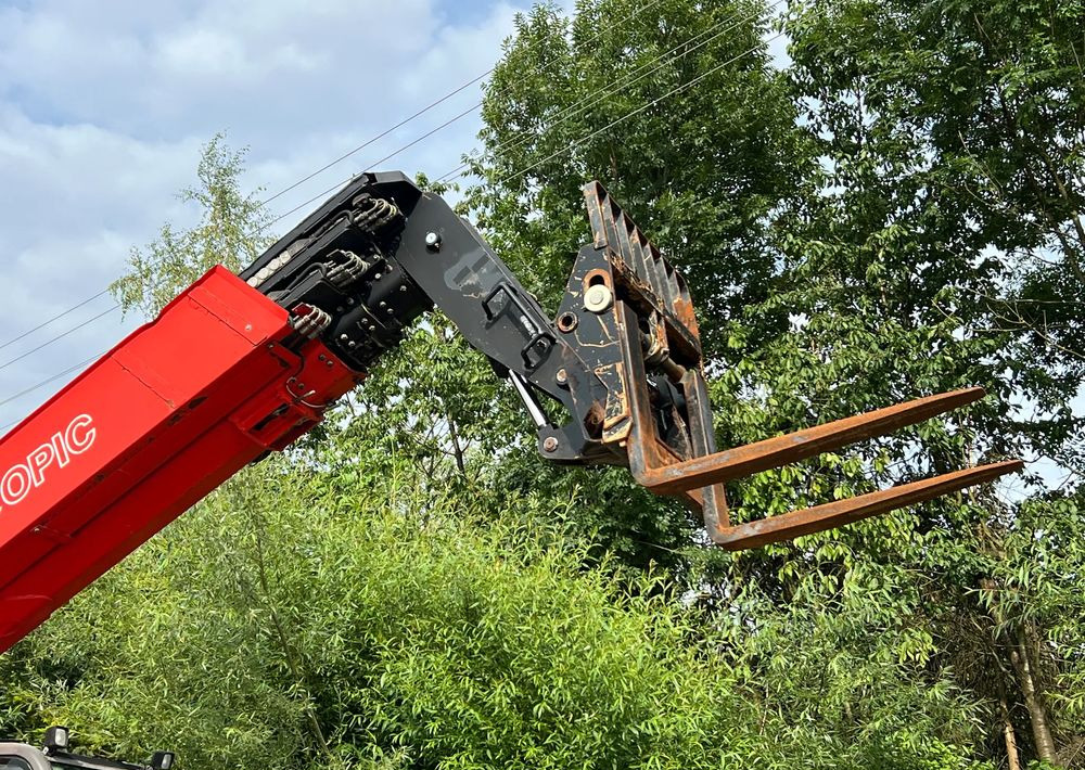 Manitou ŁADOWARKA TELESKOPOWA MANITOU MRT 2150 STAN IDEALNY - آلة رفع ونقل تلسكوبية: صورة 3 Manitou ŁADOWARKA TELESKOPOWA MANITOU MRT 2150 STAN IDEALNY - آلة رفع ونقل تلسكوبية: صورة 3
