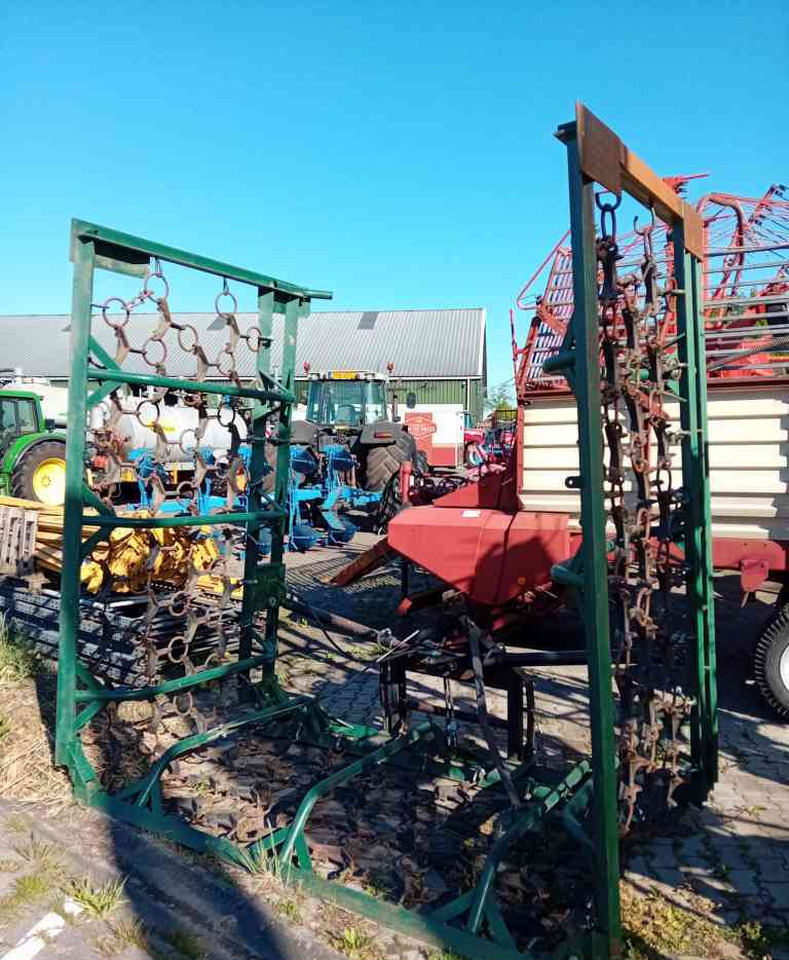 Hofstede 8,00 m. weidesleep *Verkocht/sold* - مسفلة ذات جنزير: صورة 2 Hofstede 8,00 m. weidesleep *Verkocht/sold* - مسفلة ذات جنزير: صورة 2