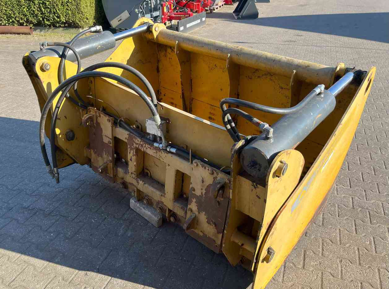 Mammut Kuilhapper Euro aansluiting voermachines - معدات تخزين حبوب: صورة 5 Mammut Kuilhapper Euro aansluiting voermachines - معدات تخزين حبوب: صورة 5