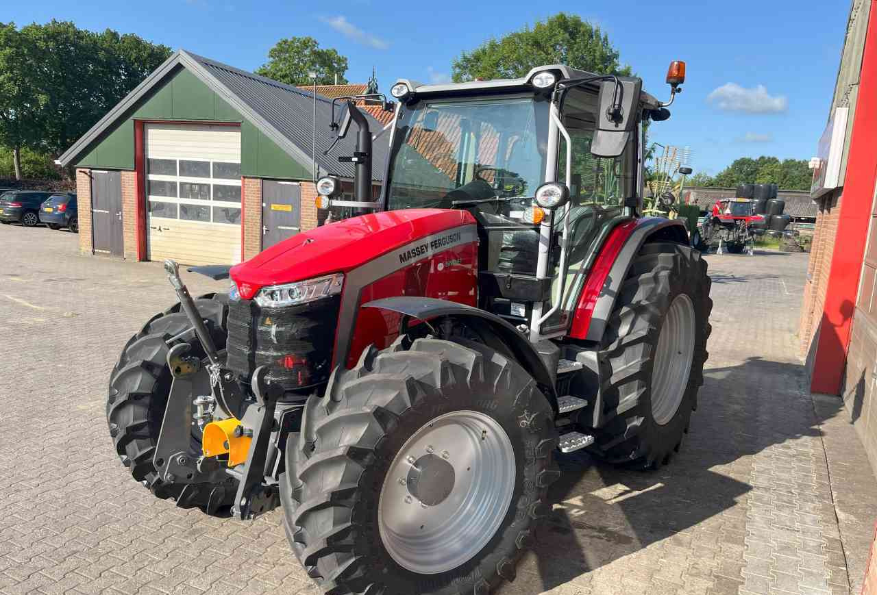Massey Ferguson 5M.145 Dyna-4 Tractoren - جرار: صورة 3 Massey Ferguson 5M.145 Dyna-4 Tractoren - جرار: صورة 3