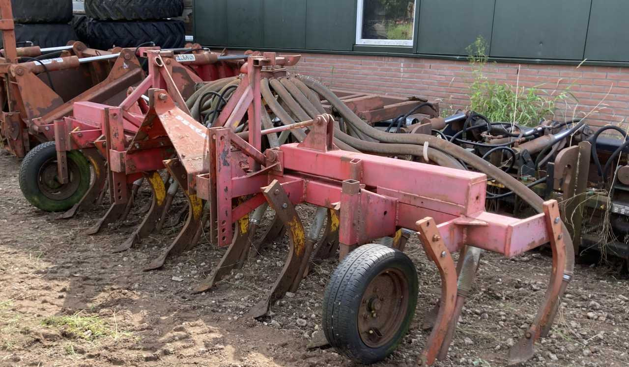 Peecon Bouwlandinjecteur, mestverwerking - حاقن الطين: صورة 2 Peecon Bouwlandinjecteur, mestverwerking - حاقن الطين: صورة 2