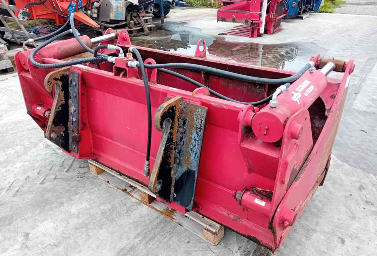 Redrock Allround 85-200 kuilhapper Volvo L30 aansl. voermachines - معدات تخزين حبوب: صورة 3 Redrock Allround 85-200 kuilhapper Volvo L30 aansl. voermachines - معدات تخزين حبوب: صورة 3