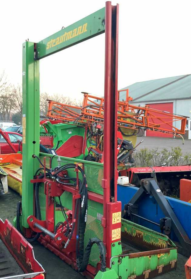 Strautmann HQ 3800 kuilsnijder voermachines - معدات تخزين حبوب: صورة 4 Strautmann HQ 3800 kuilsnijder voermachines - معدات تخزين حبوب: صورة 4
