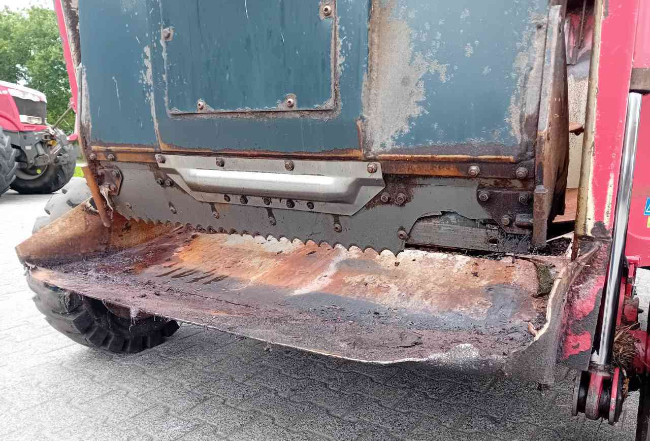 Trioliet Gigant 900 voermengwagen - عربة خلط الأعلاف: صورة 4 Trioliet Gigant 900 voermengwagen - عربة خلط الأعلاف: صورة 4