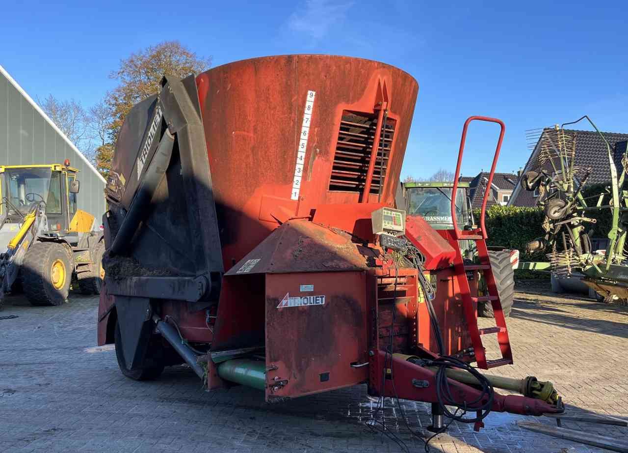Trioliet Triomix 1200 zelfladende voermengwagen voermachines - عربة خلط الأعلاف: صورة 1 Trioliet Triomix 1200 zelfladende voermengwagen voermachines - عربة خلط الأعلاف: صورة 1
