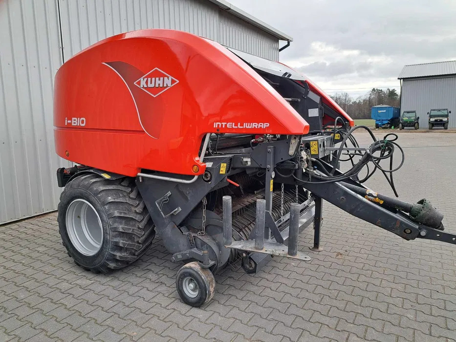 KUHN Kuhn I-BIO prasoowijarka 2015r - آلة بالات دائرية: صورة 1 KUHN Kuhn I-BIO prasoowijarka 2015r - آلة بالات دائرية: صورة 1