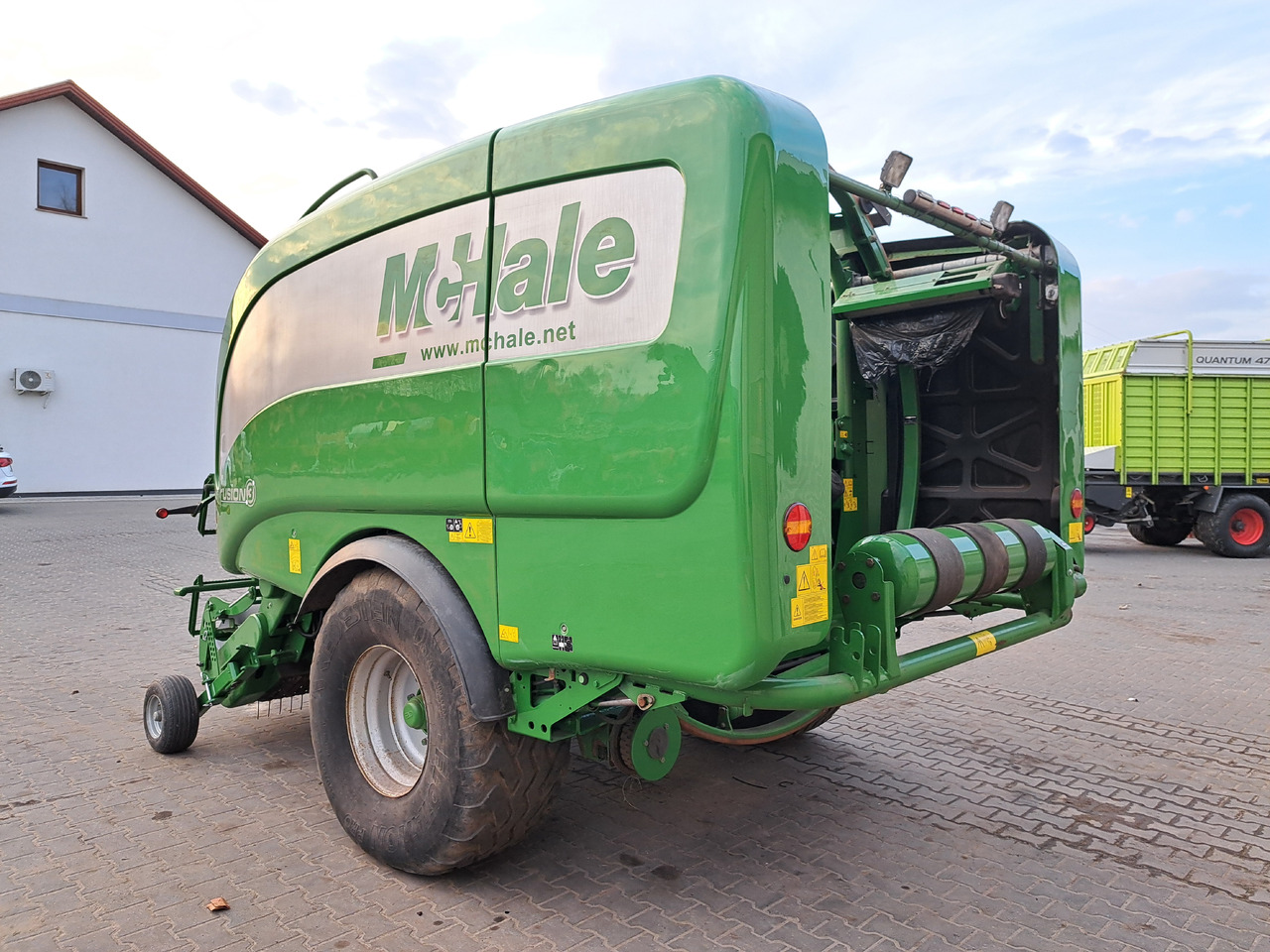 McHALE Fusion 3 - آلة بالات دائرية: صورة 4 McHALE Fusion 3 - آلة بالات دائرية: صورة 4